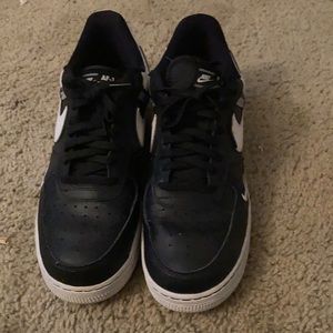 Black and white airfforce 1